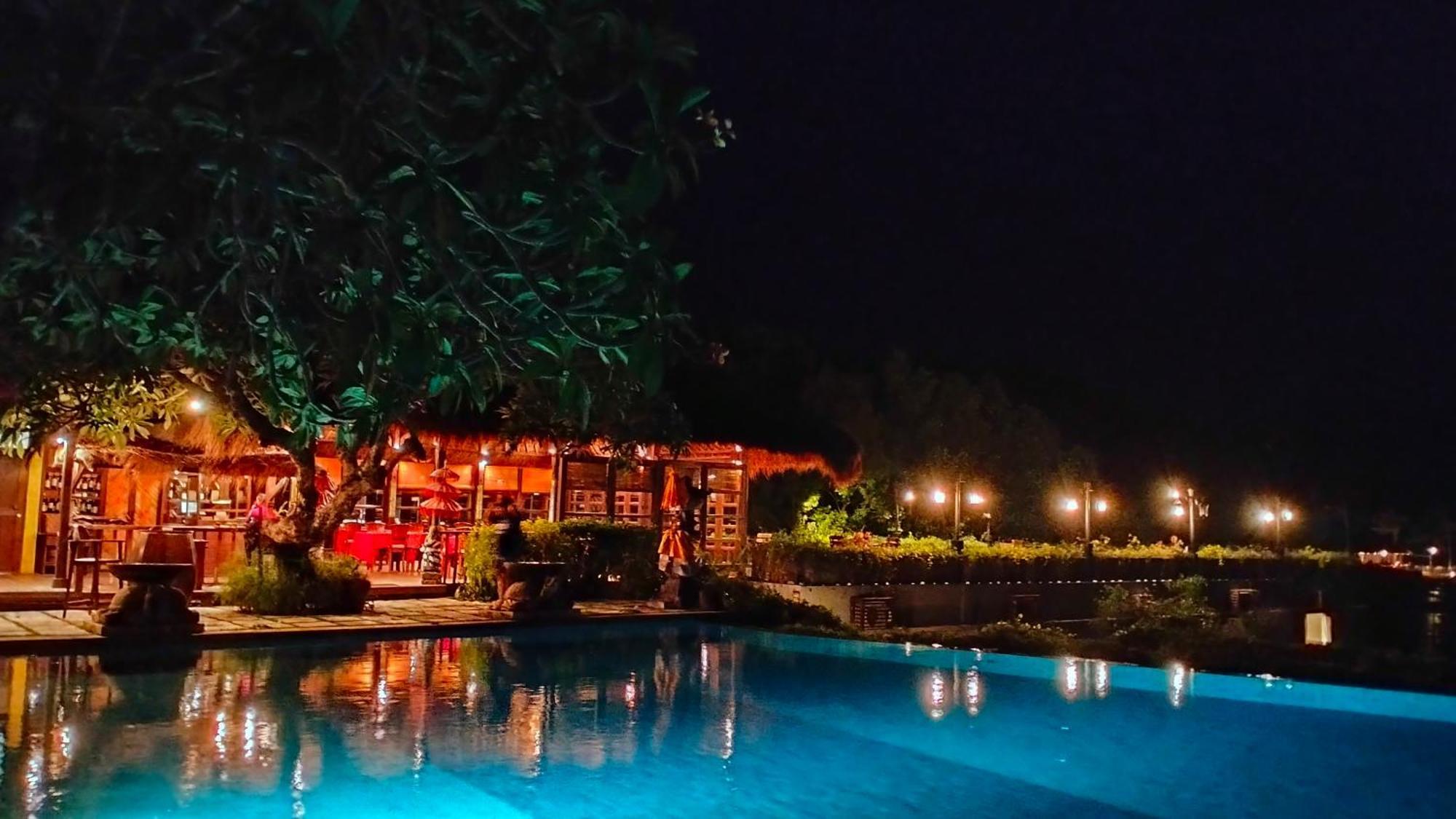 Naya Gawana Resort & Spa Banyuwedang Extérieur photo